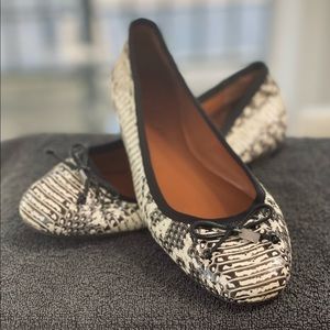 Beautiful COACH snakeskin style leather ballet flats.